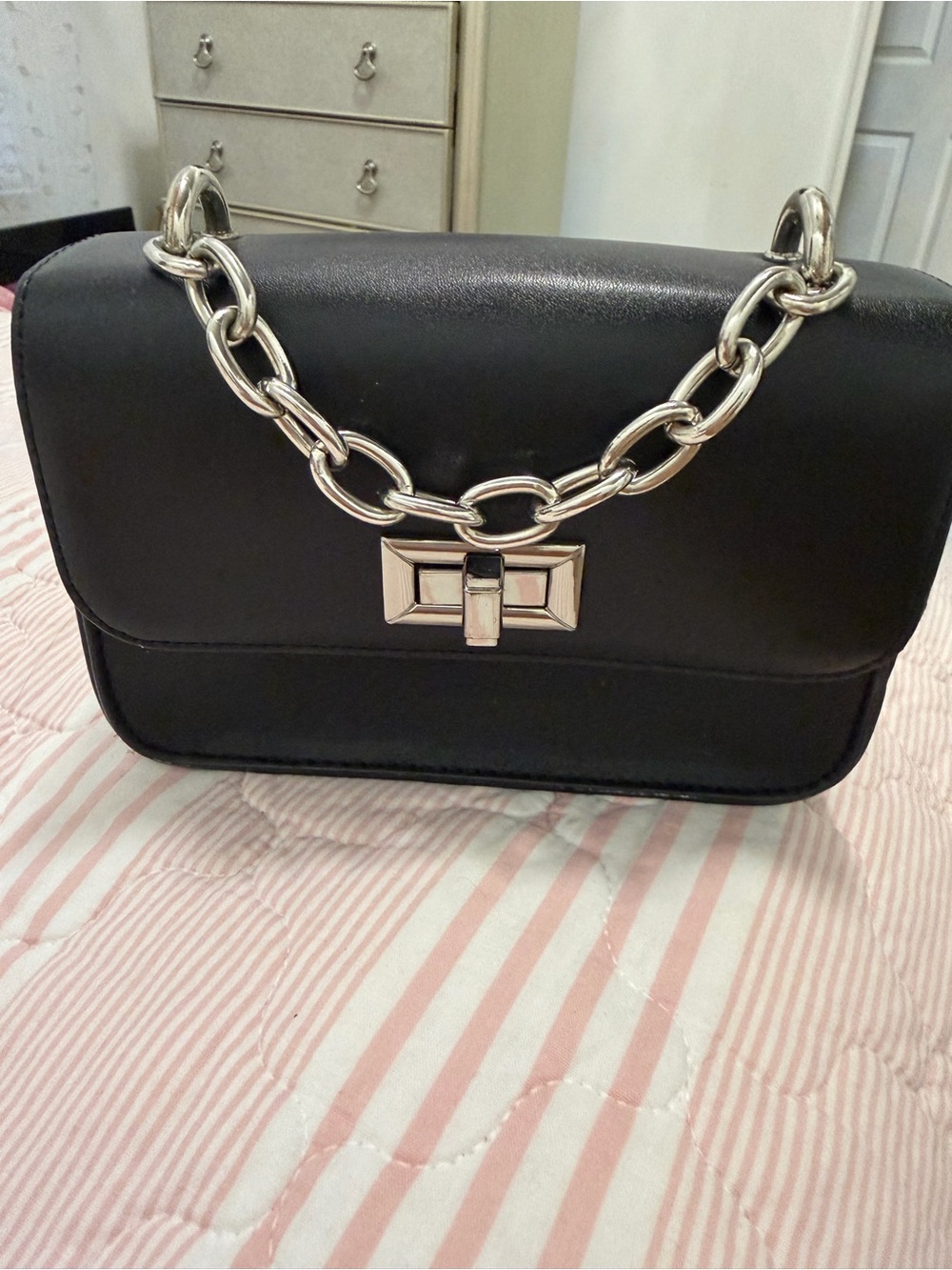 Forever 21 Black Shoulder Bag with Silver Chain